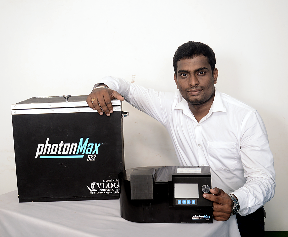 PhotonMax 532 tuberculosis-screening instrument with V. Loganathan, Director of VLOG Innovations